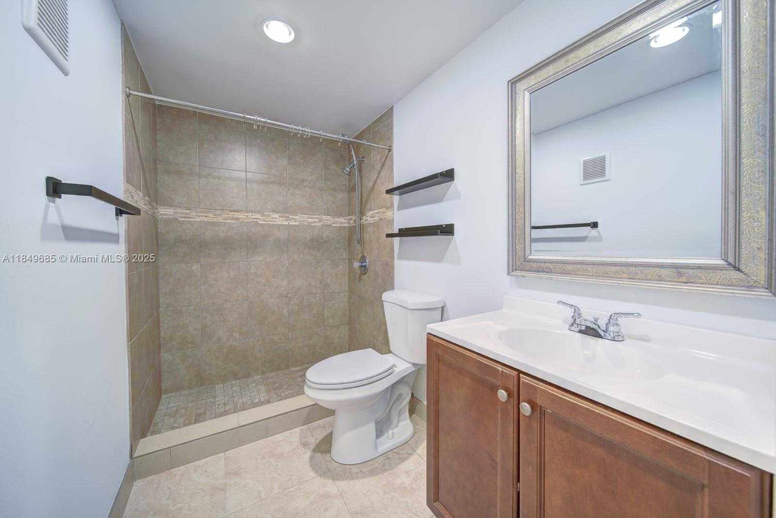 Small Image of 9371 FONTAINEBLEAU BLVD #I227, Miami Number 17