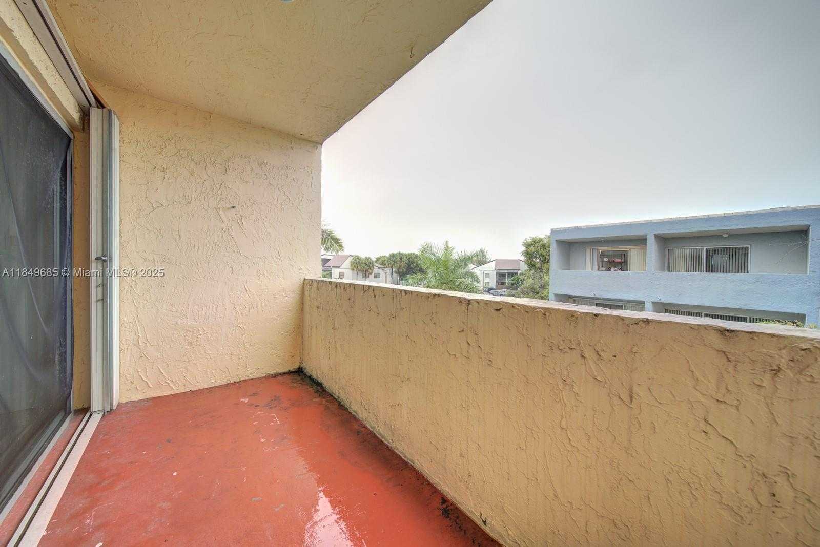 Small Image of 9371 FONTAINEBLEAU BLVD #I227, Miami Number 19