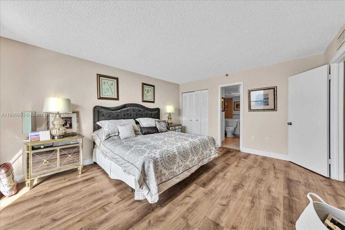 Small Image of 17600 NORTH BAY RD #N503, Sunny Isles Beach Number 20