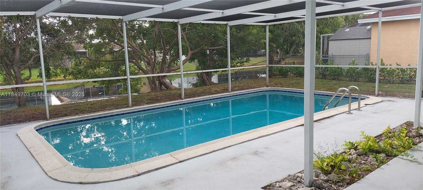 Small Image of 2190 NORTH WEST 87TH LN #2190, Sunrise Number 3