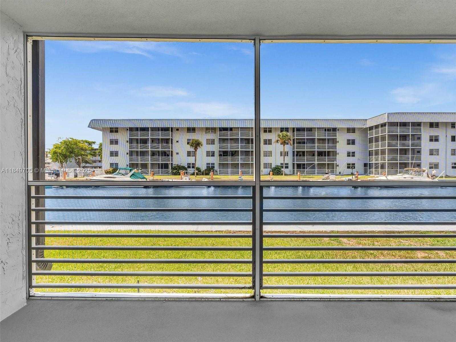 Small Image of 3600 NORTH EAST 170TH ST #102, North Miami Beach Number 23