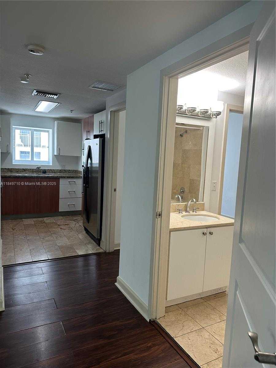 Small Image of 170 SOUTH EAST 14TH ST #2604, Miami Number 7
