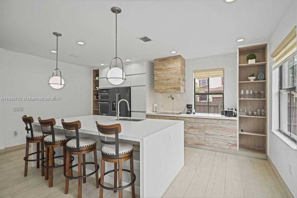 Small Image of 10016 NORTH WEST 89TH TER, Doral Number 15
