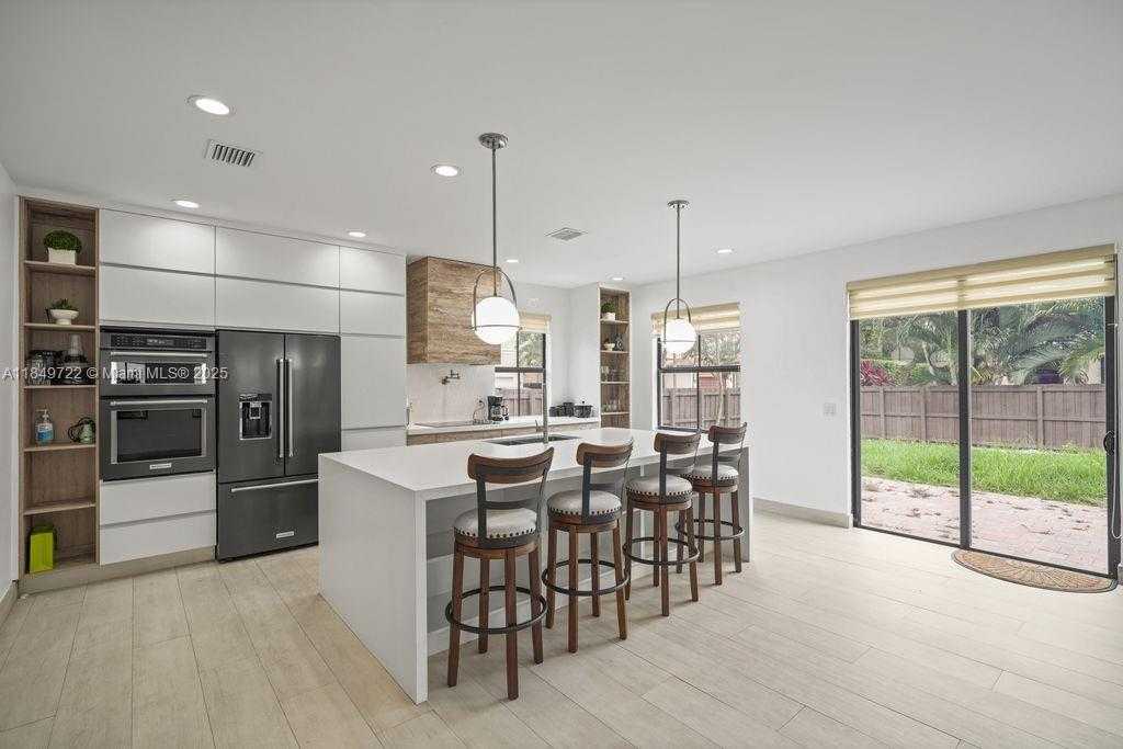 Small Image of 10016 NORTH WEST 89TH TER, Doral Number 16