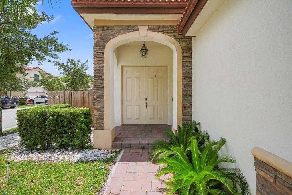 Small Image of 10016 NORTH WEST 89TH TER, Doral Number 7