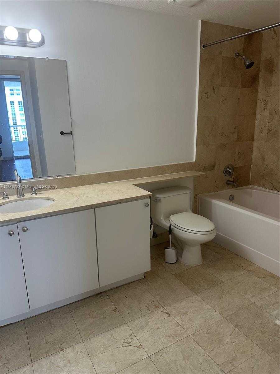 Small Image of 170 SOUTH EAST 14TH ST #2308, Miami Number 12