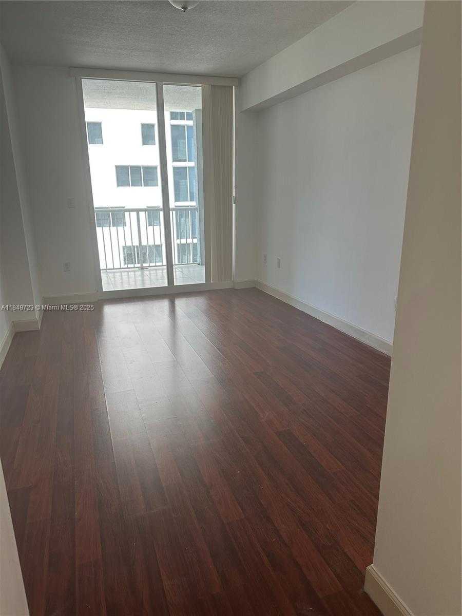 Small Image of 170 SOUTH EAST 14TH ST #2308, Miami Number 6