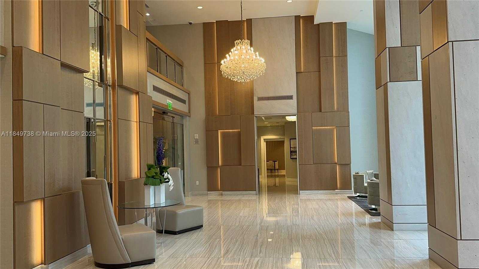 Small Image of 21200 POINT PL #404, Aventura Number 19