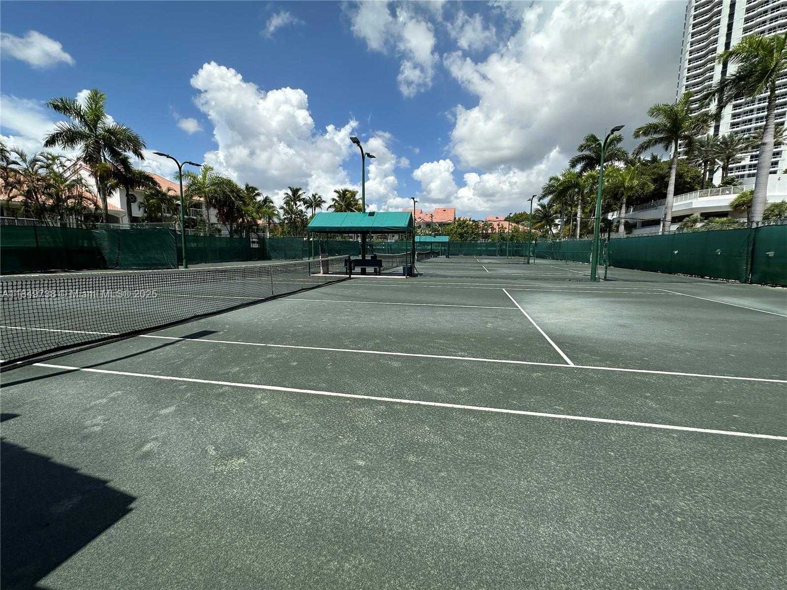 Small Image of 21200 POINT PL #404, Aventura Number 23