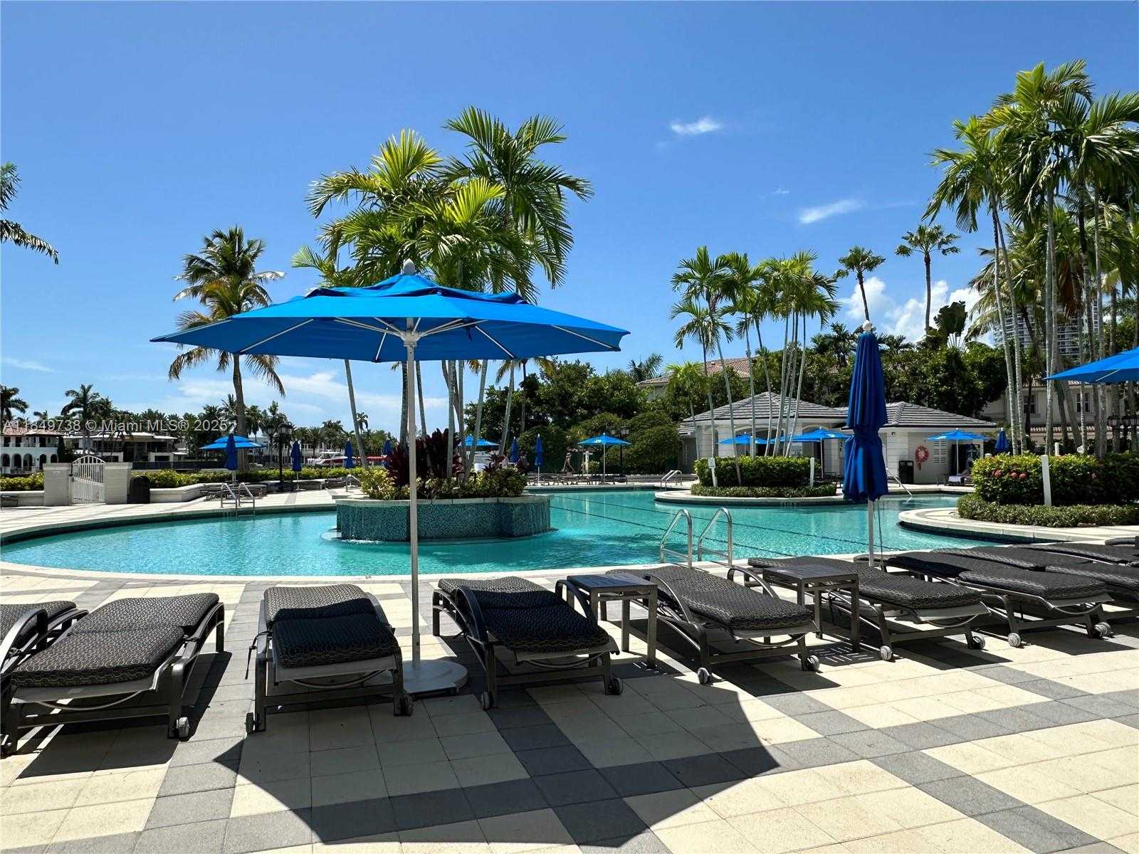 Small Image of 21200 POINT PL #404, Aventura Number 24