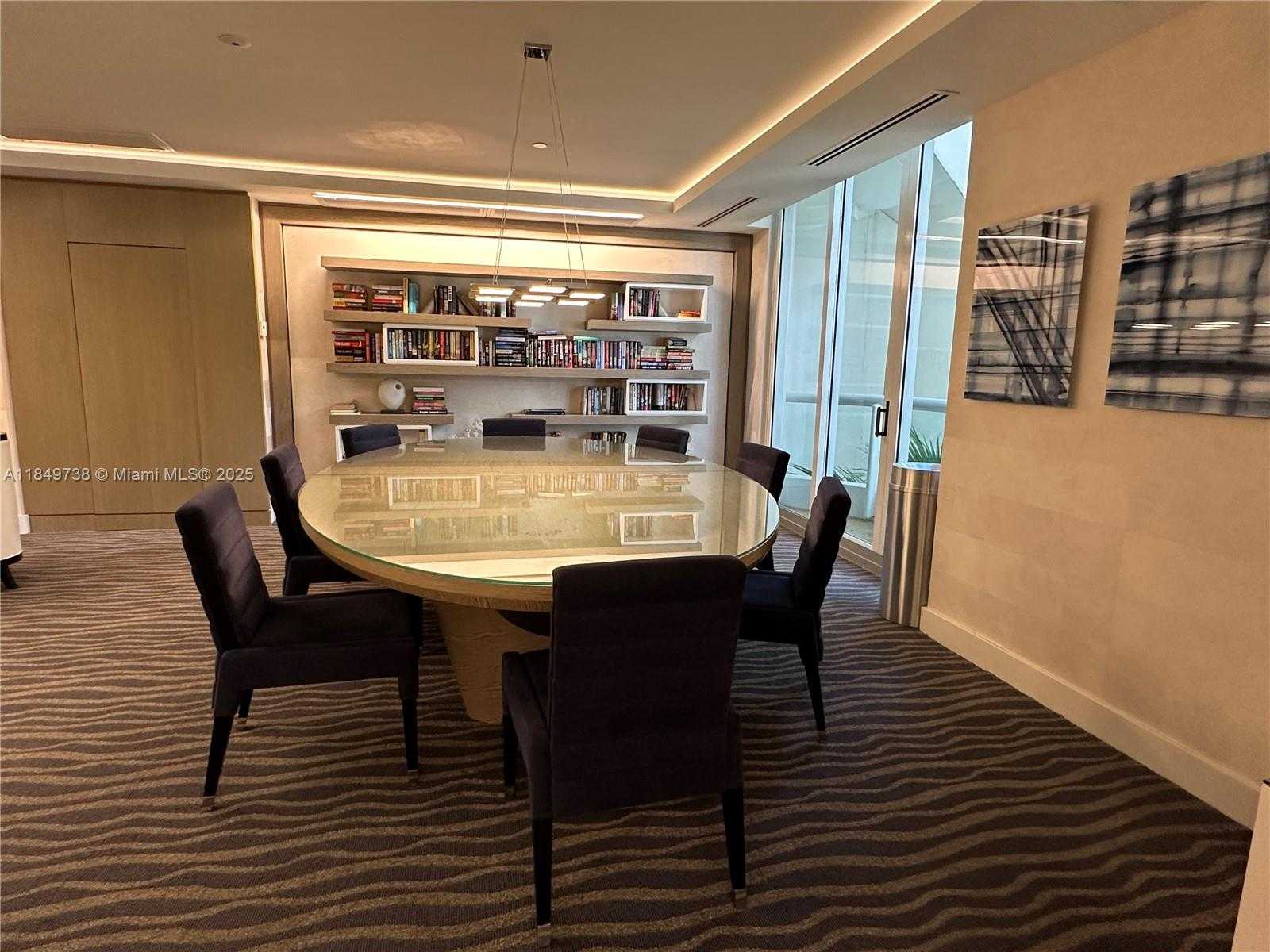 Small Image of 21200 POINT PL #404, Aventura Number 38
