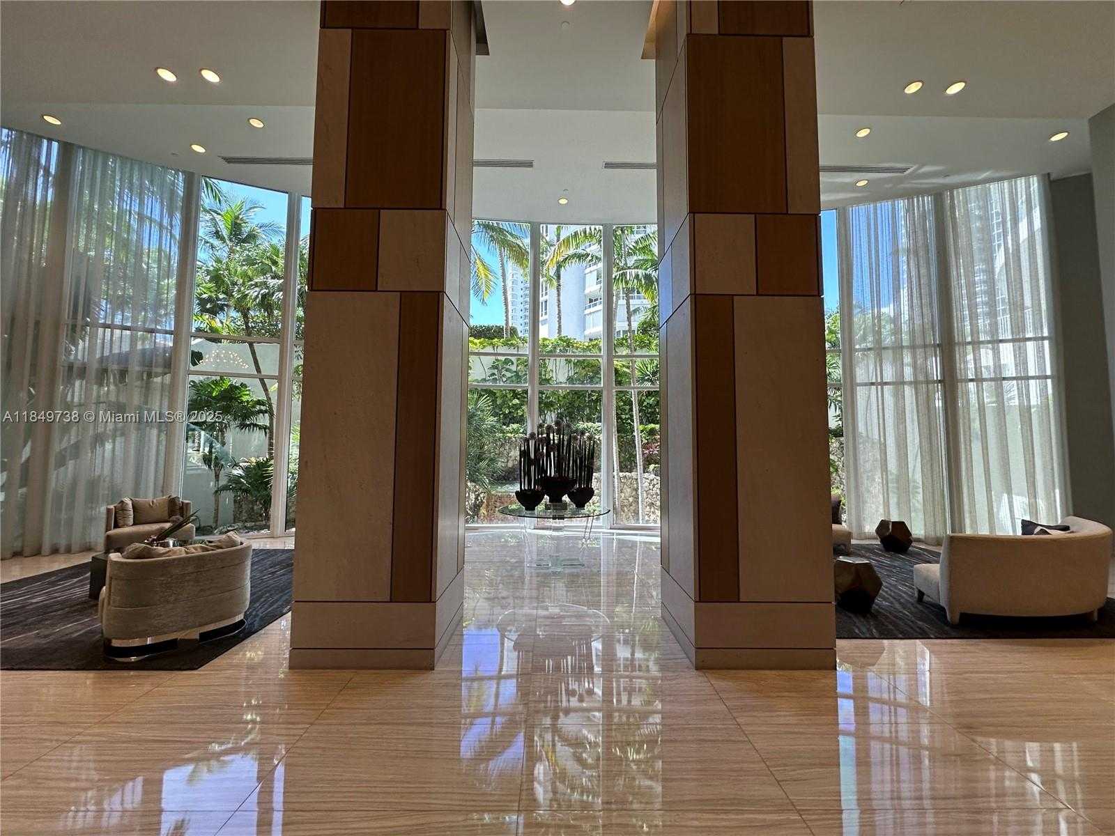 Small Image of 21200 POINT PL #404, Aventura Number 39