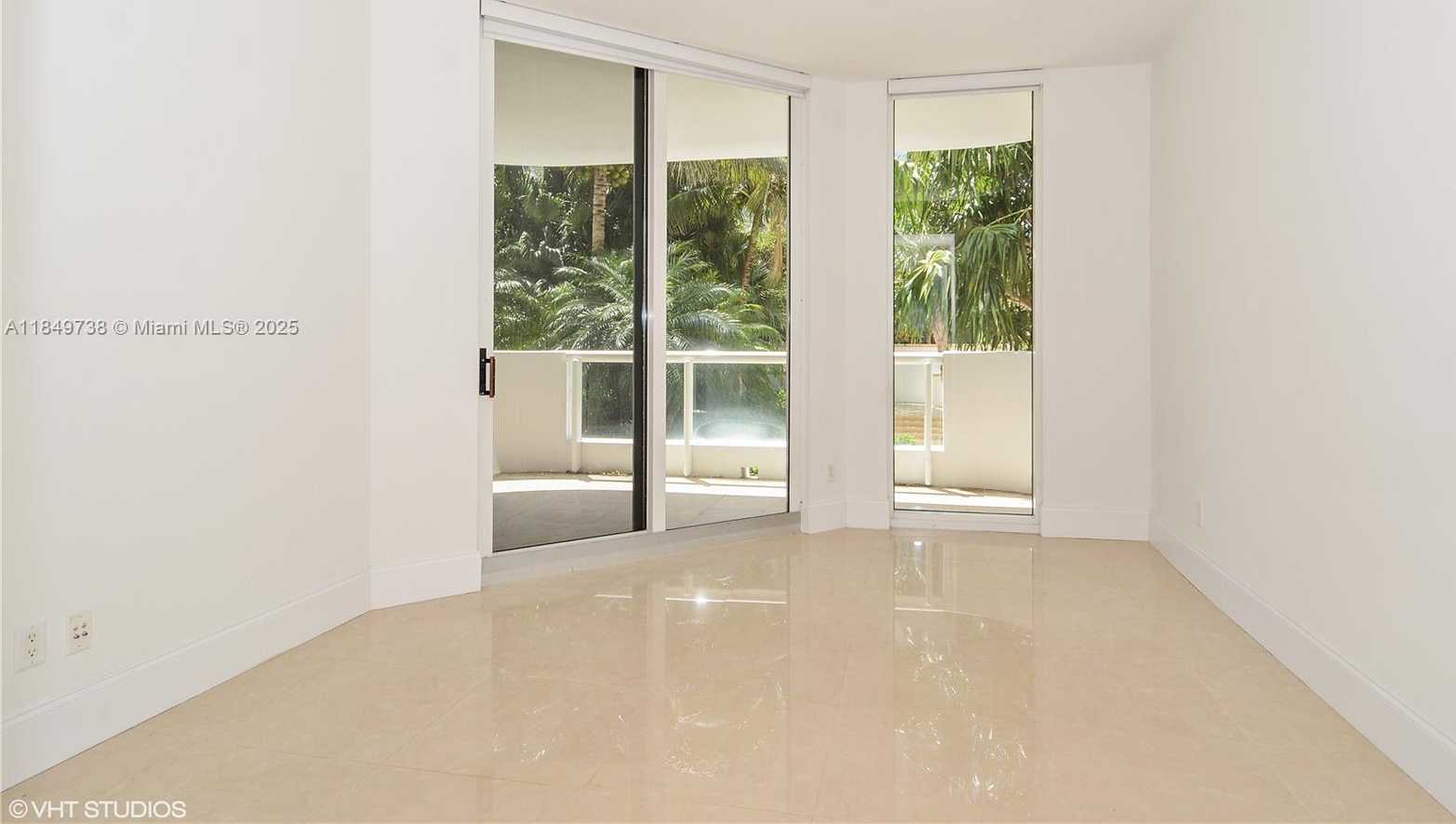 Small Image of 21200 POINT PL #404, Aventura Number 9
