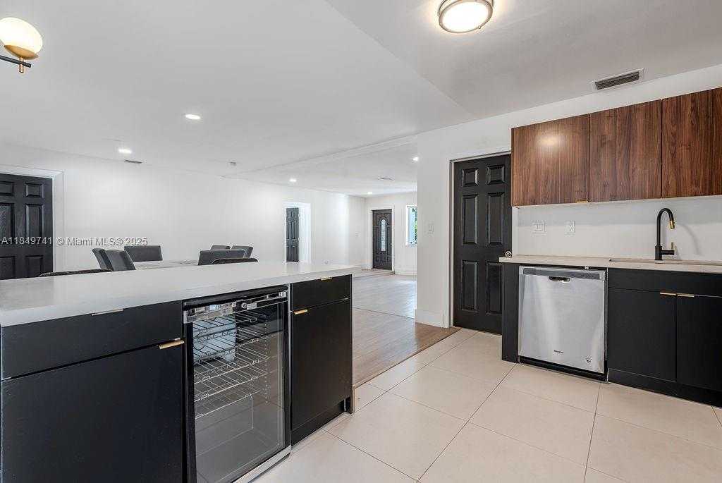 Small Image of 1415 COOLIDGE ST, Hollywood Number 10