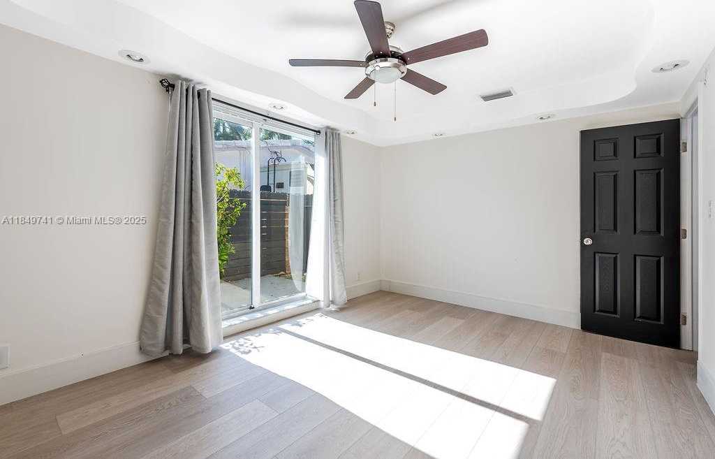 Small Image of 1415 COOLIDGE ST, Hollywood Number 19