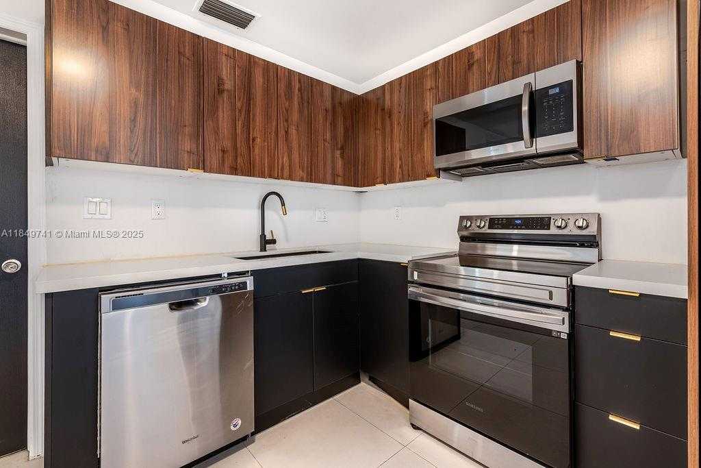 Small Image of 1415 COOLIDGE ST, Hollywood Number 7