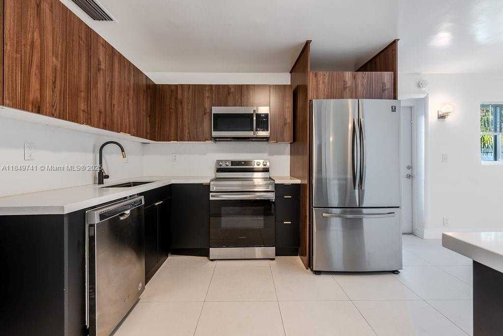 Small Image of 1415 COOLIDGE ST, Hollywood Number 9