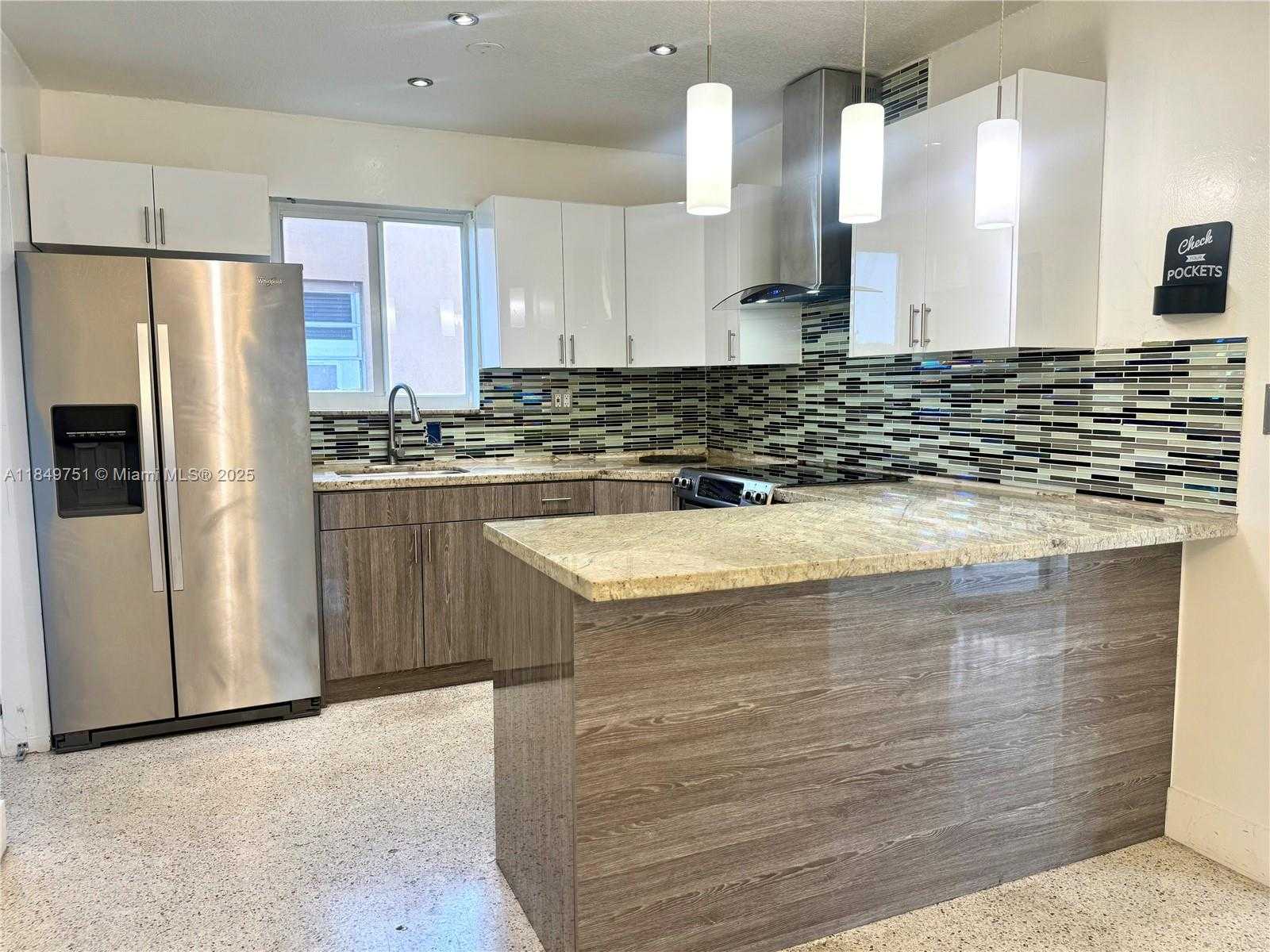 Small Image of 250 BEACOM BLVD #2, Miami Number 12