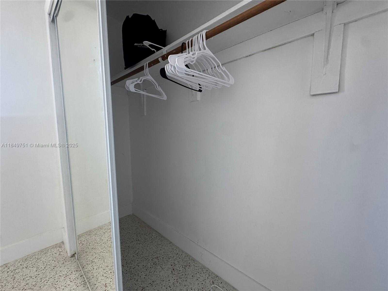 Small Image of 250 BEACOM BLVD #2, Miami Number 20