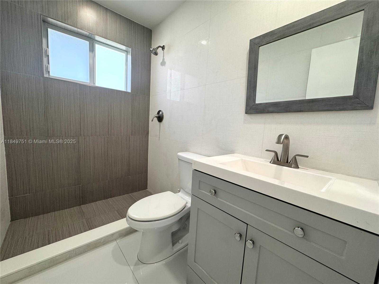Small Image of 250 BEACOM BLVD #2, Miami Number 21