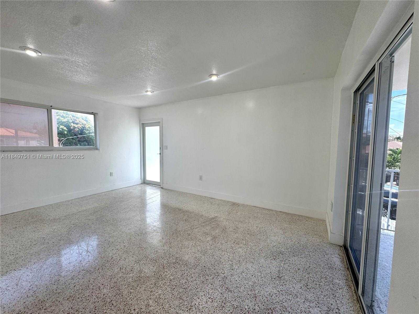 Small Image of 250 BEACOM BLVD #2, Miami Number 5