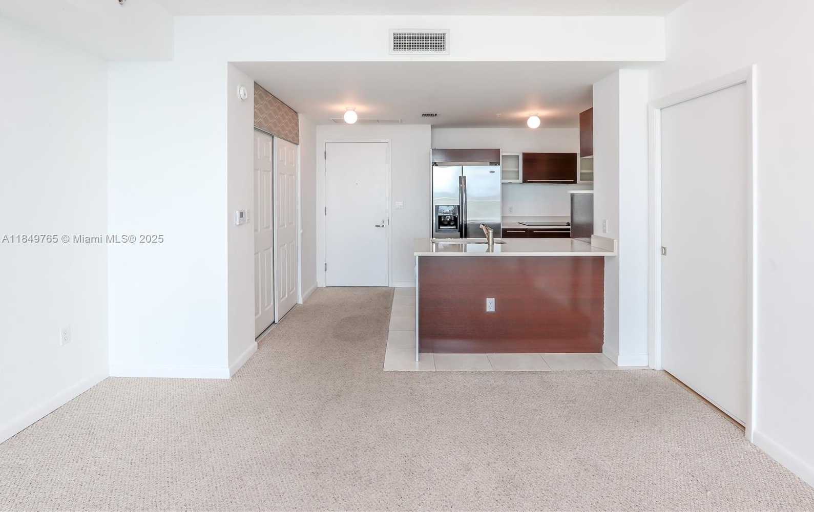 Small Image of 1900 NORTH BAYSHORE DR #2316, Miami Number 17