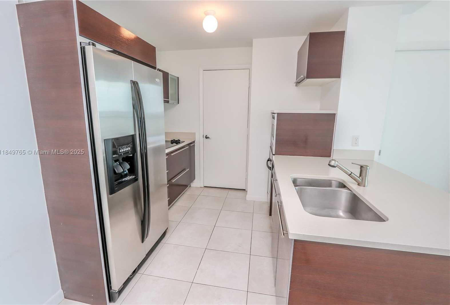 Small Image of 1900 NORTH BAYSHORE DR #2316, Miami Number 20