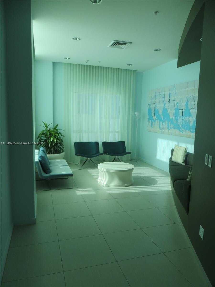 Small Image of 1900 NORTH BAYSHORE DR #2316, Miami Number 31
