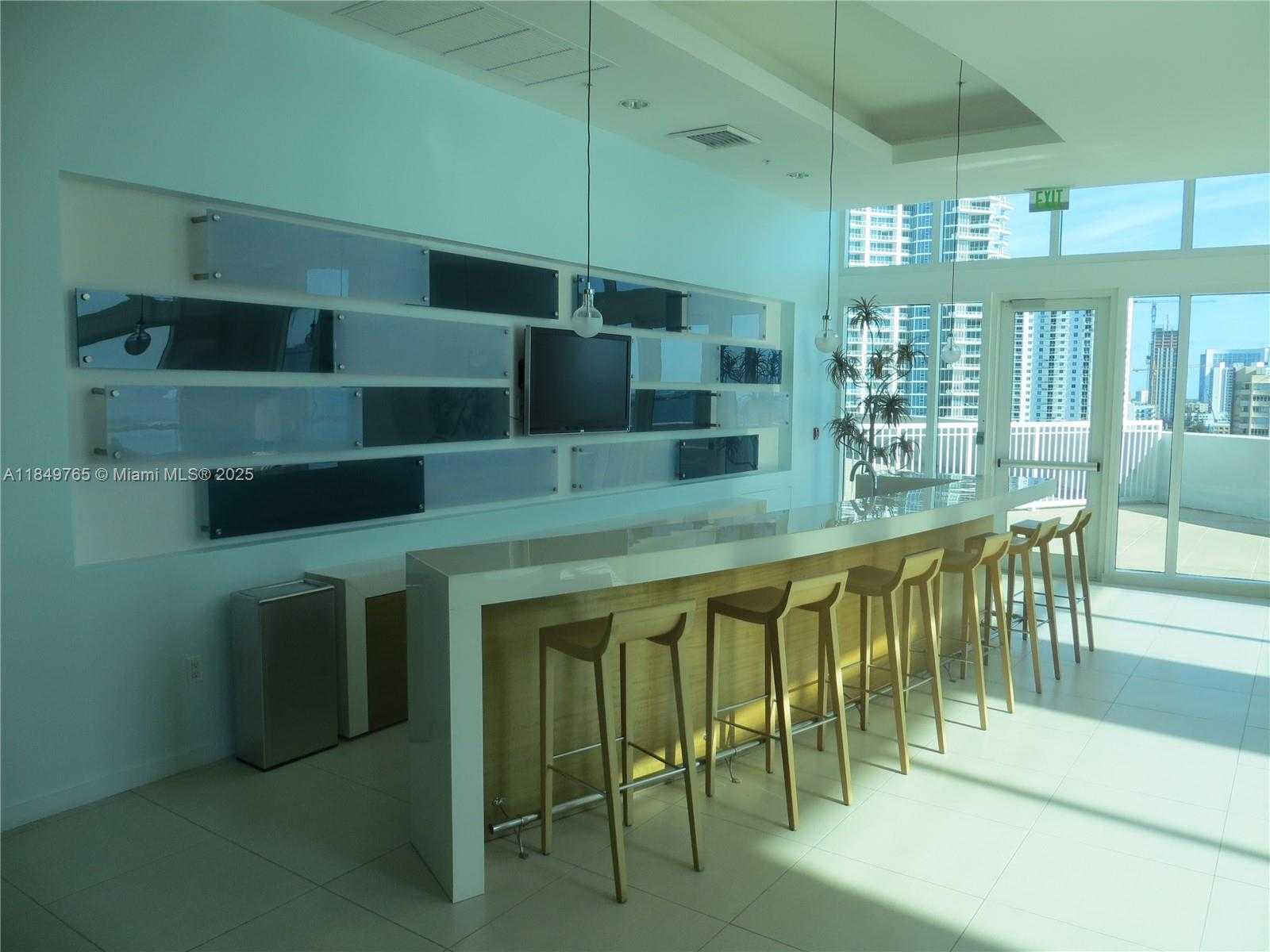 Small Image of 1900 NORTH BAYSHORE DR #2316, Miami Number 33