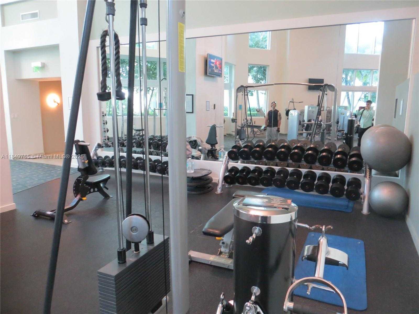 Small Image of 1900 NORTH BAYSHORE DR #2316, Miami Number 40