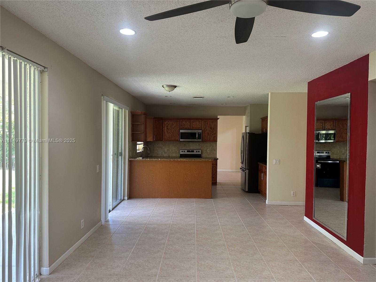 Small Image of 4383 LAUREL RIDGE CIR, Weston Number 4