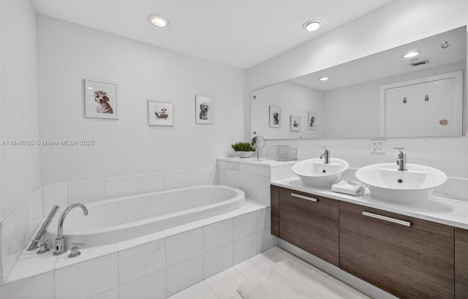 Small Image of 2950 NORTH EAST 188TH ST #446, Aventura Number 31