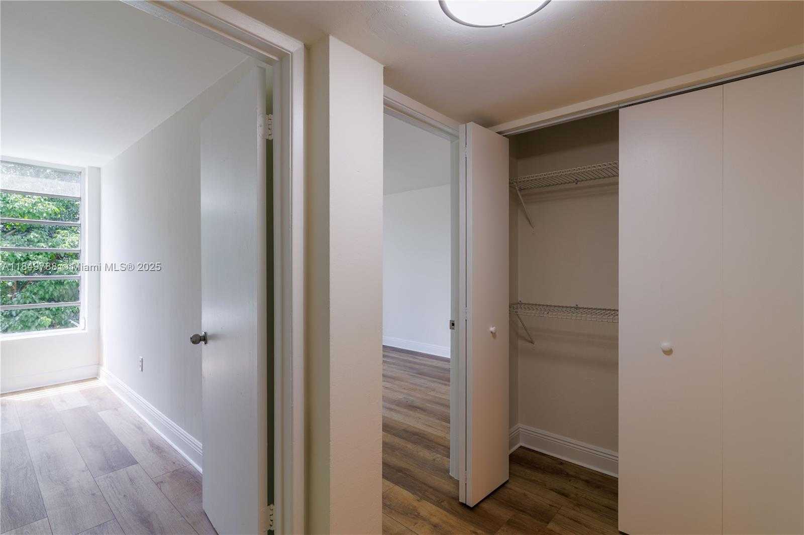Small Image of 8870 FONTAINEBLEAU BLVD #410, Miami Number 15