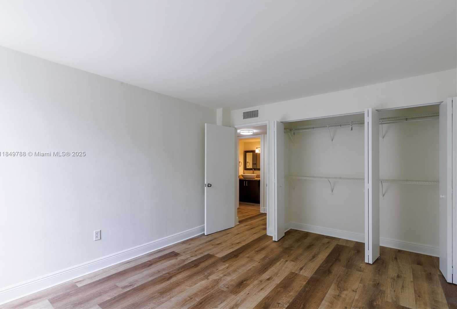 Small Image of 8870 FONTAINEBLEAU BLVD #410, Miami Number 20