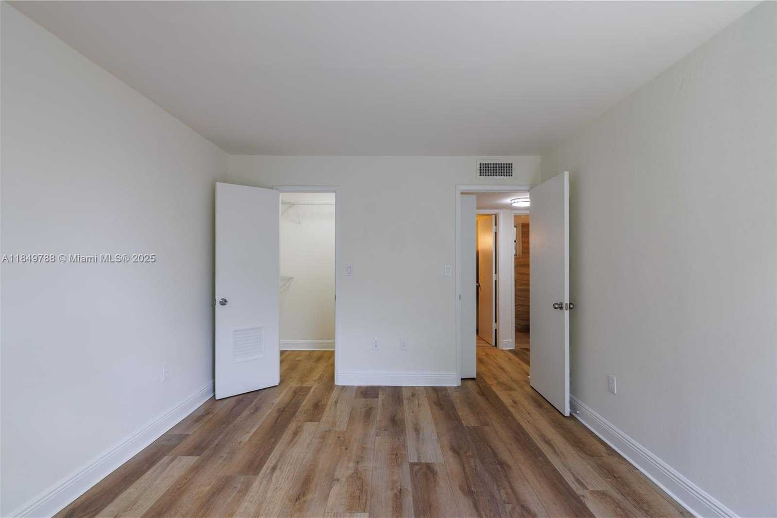 Small Image of 8870 FONTAINEBLEAU BLVD #410, Miami Number 26