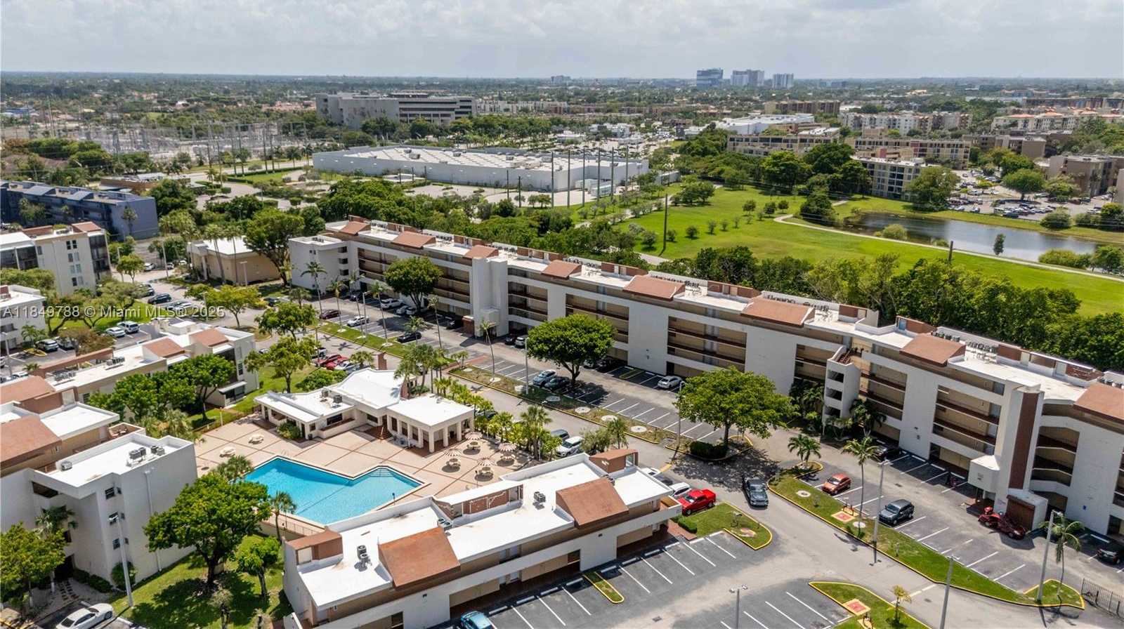 Small Image of 8870 FONTAINEBLEAU BLVD #410, Miami Number 37