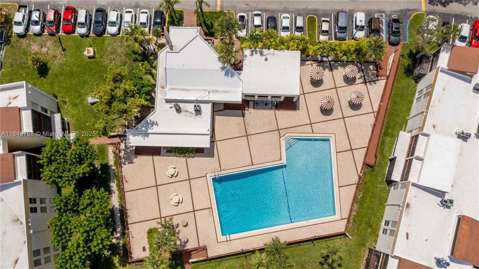 Small Image of 8870 FONTAINEBLEAU BLVD #410, Miami Number 40