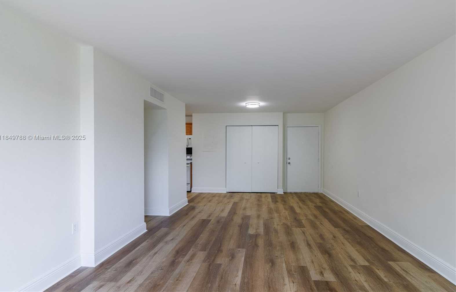 Small Image of 8870 FONTAINEBLEAU BLVD #410, Miami Number 5