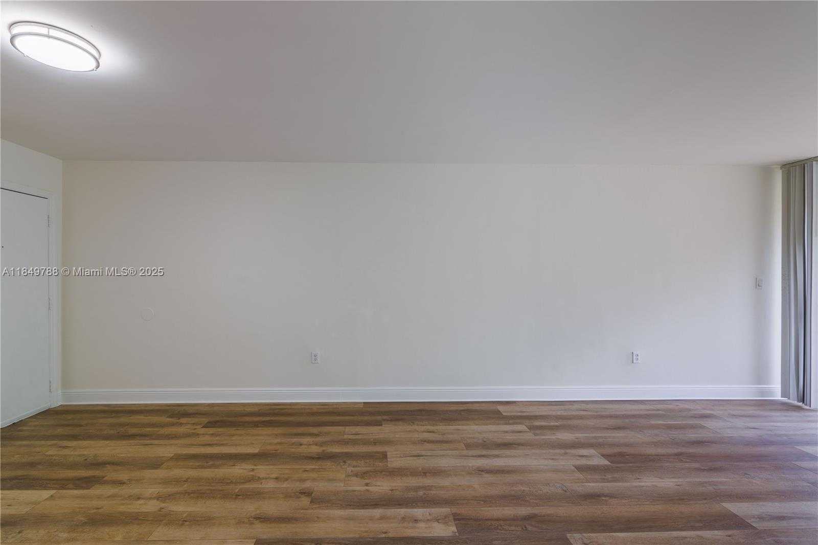 Small Image of 8870 FONTAINEBLEAU BLVD #410, Miami Number 6
