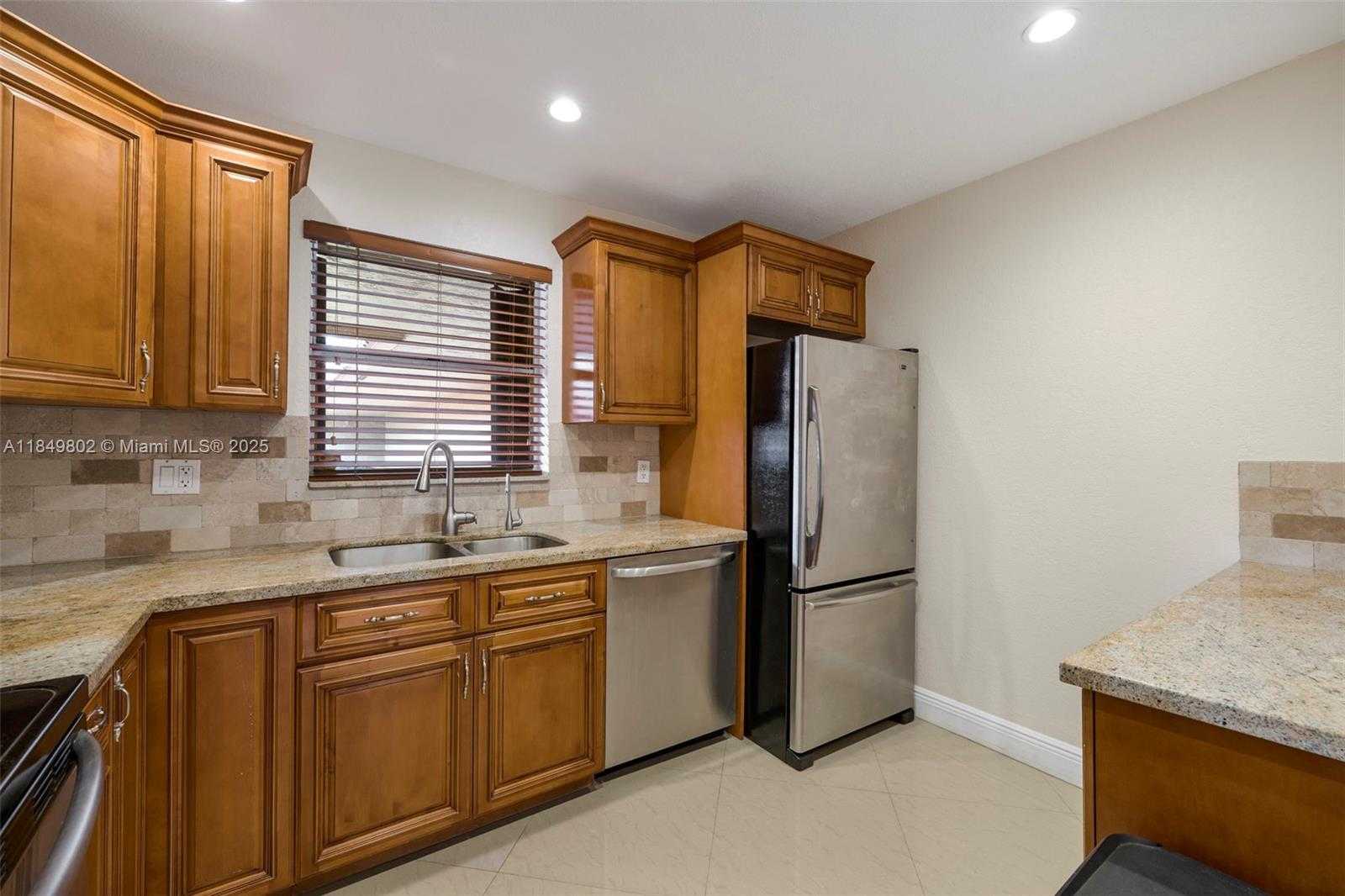 Small Image of 10401 SOUTH WEST 108TH AVE #243, Miami Number 11