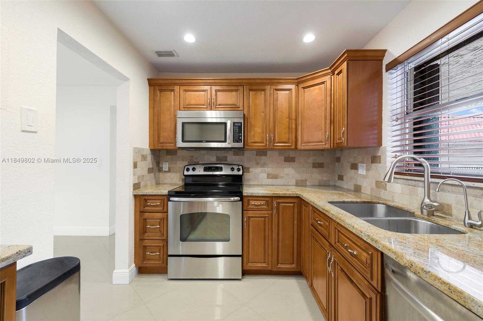 Small Image of 10401 SOUTH WEST 108TH AVE #243, Miami Number 12