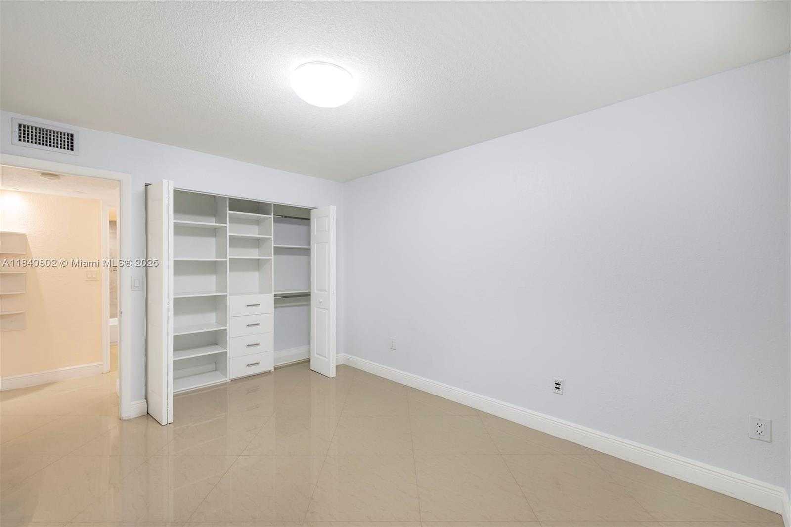 Small Image of 10401 SOUTH WEST 108TH AVE #243, Miami Number 15