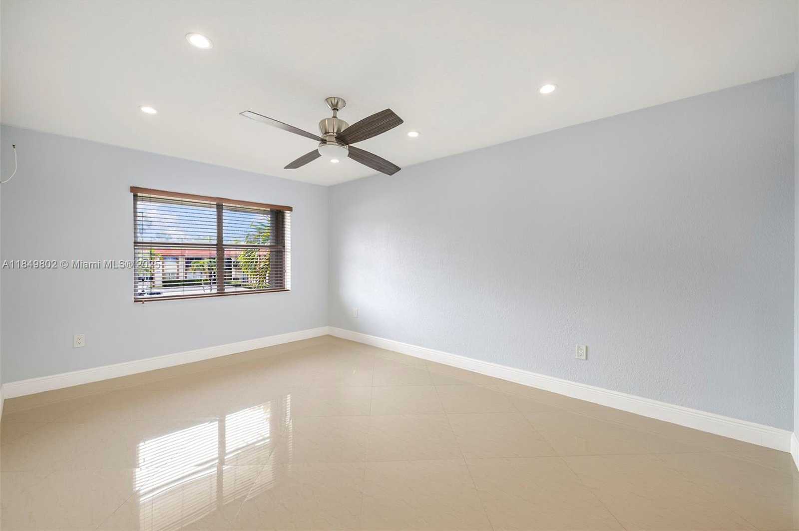 Small Image of 10401 SOUTH WEST 108TH AVE #243, Miami Number 16