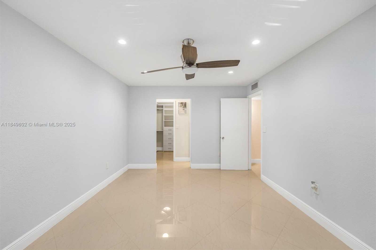 Small Image of 10401 SOUTH WEST 108TH AVE #243, Miami Number 17