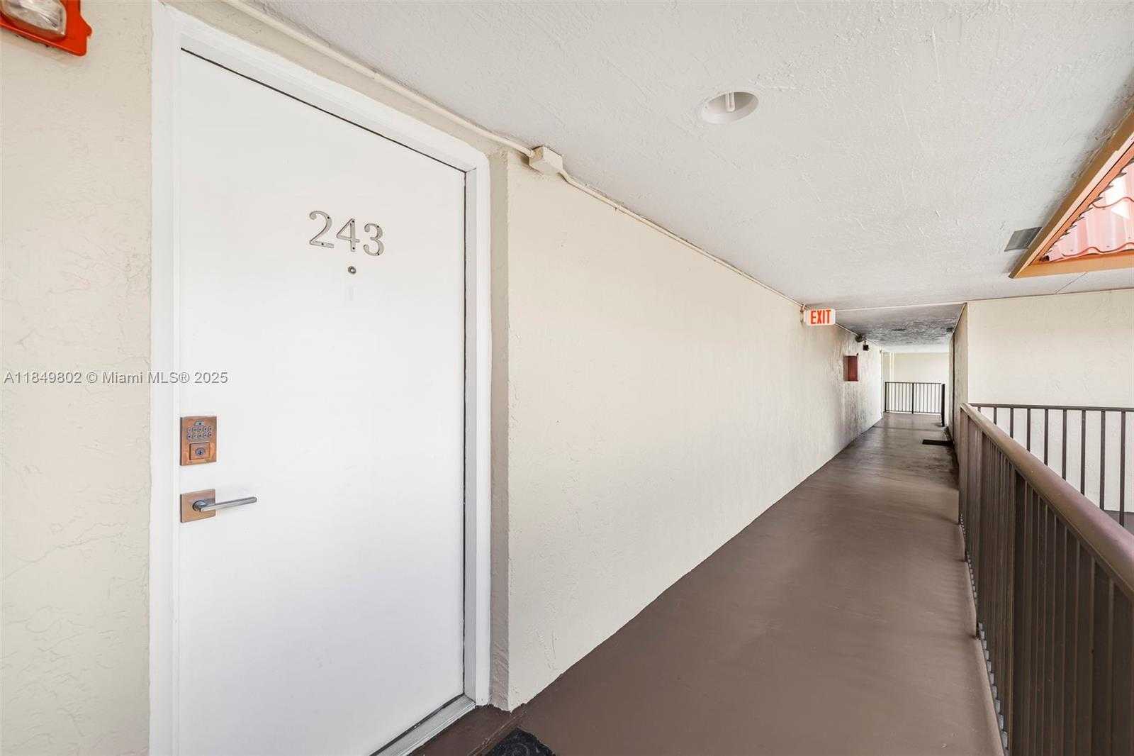 Small Image of 10401 SOUTH WEST 108TH AVE #243, Miami Number 26