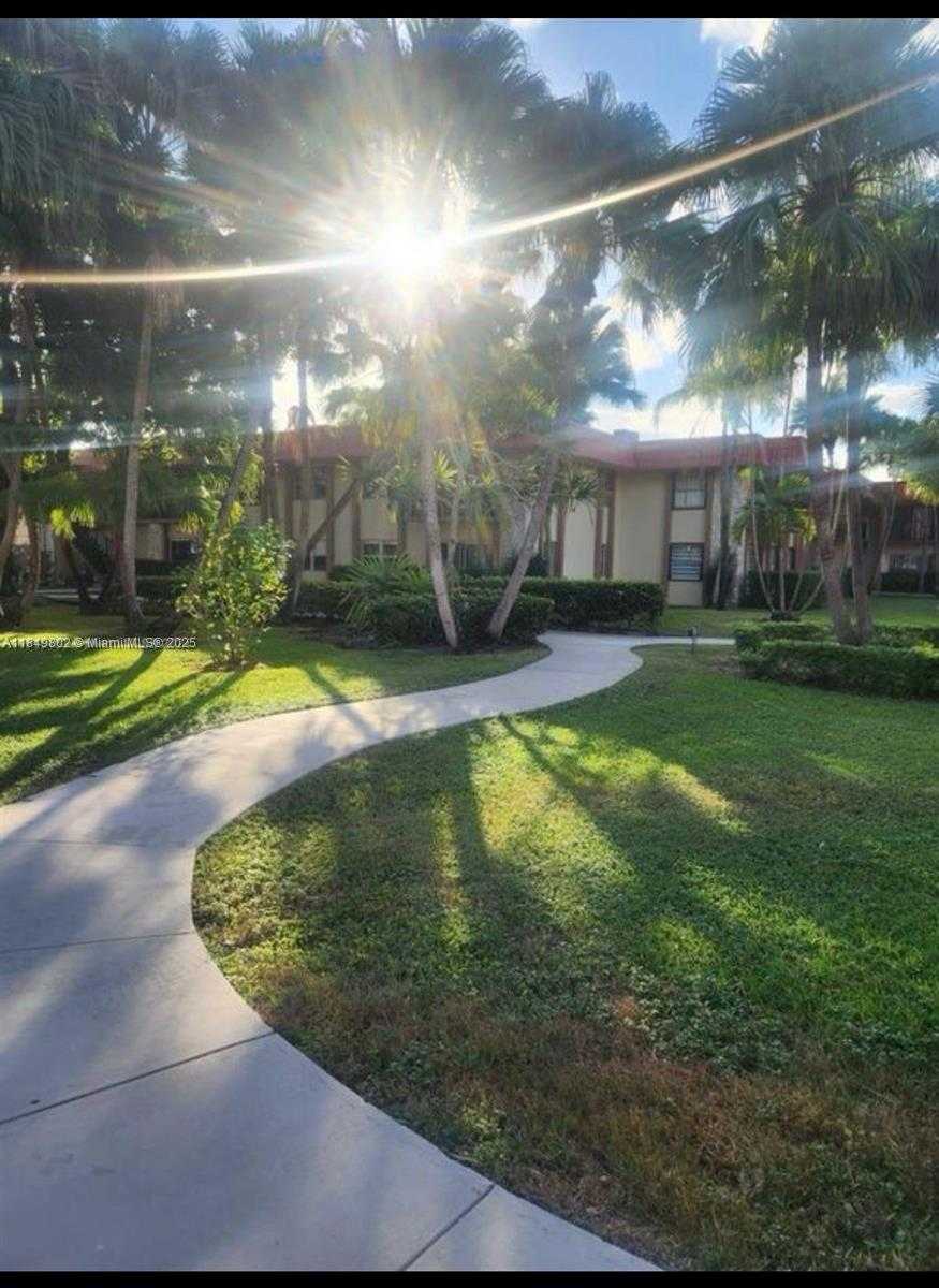 Small Image of 10401 SOUTH WEST 108TH AVE #243, Miami Number 29