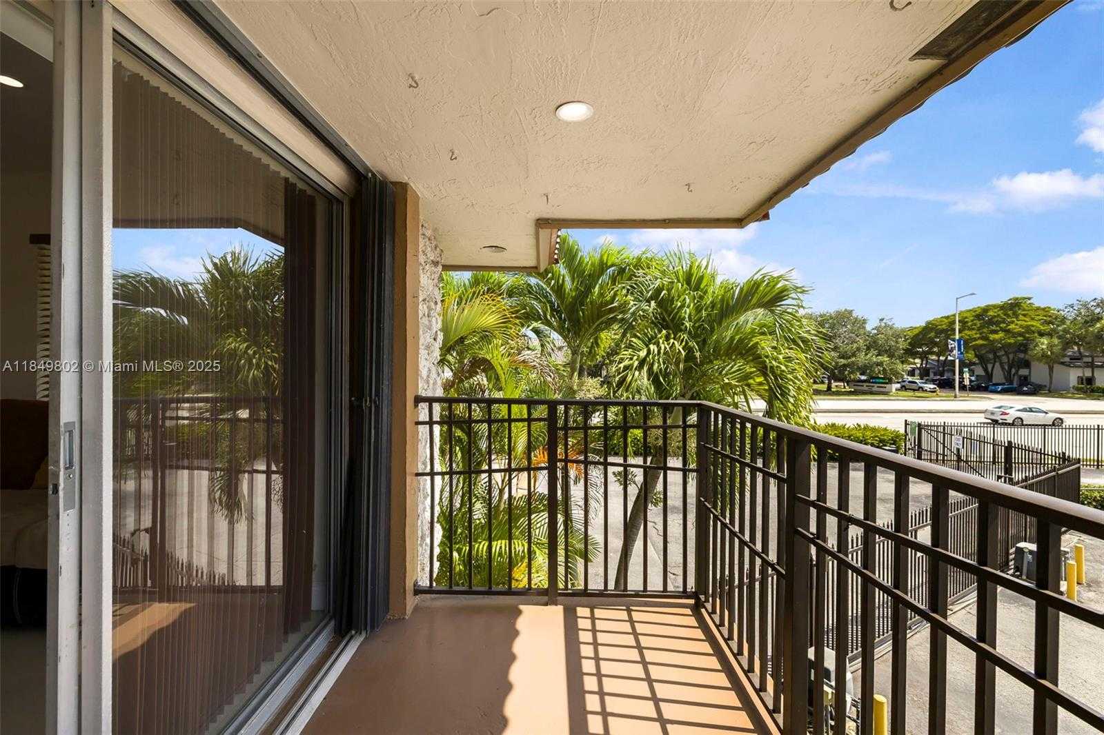 Small Image of 10401 SOUTH WEST 108TH AVE #243, Miami Number 5