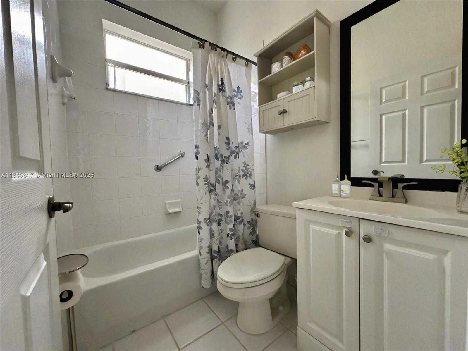 Small Image of 2340 SOUTH EAST 5TH CT, Homestead Number 18