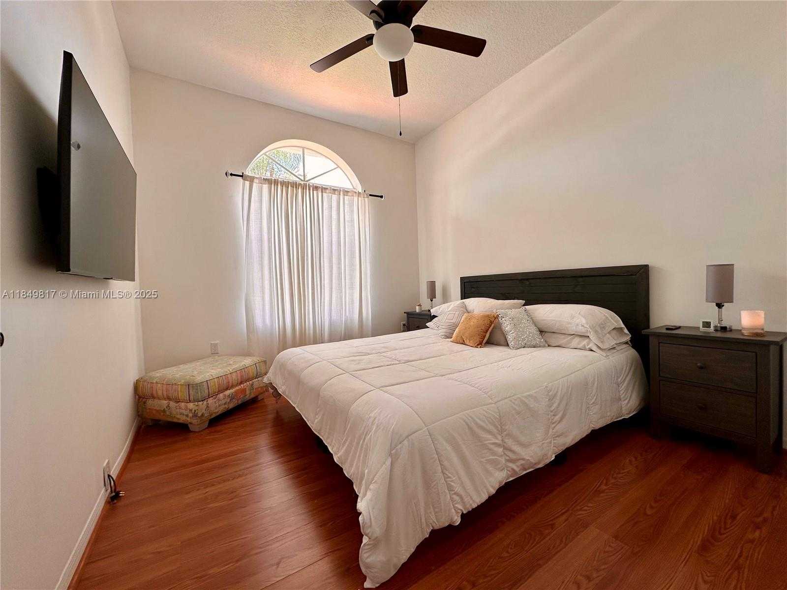 Small Image of 2340 SOUTH EAST 5TH CT, Homestead Number 22