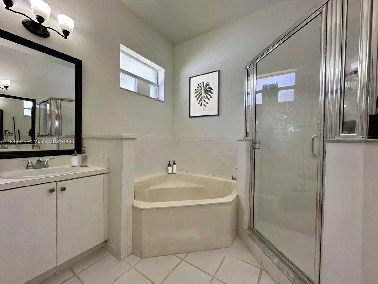 Small Image of 2340 SOUTH EAST 5TH CT, Homestead Number 24